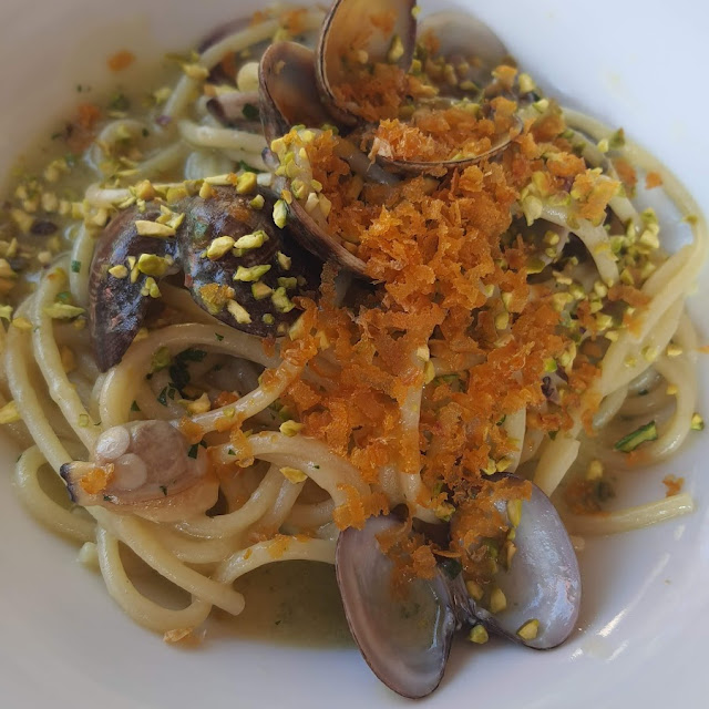 Spaghetti Alle Vongole Con Bottarga