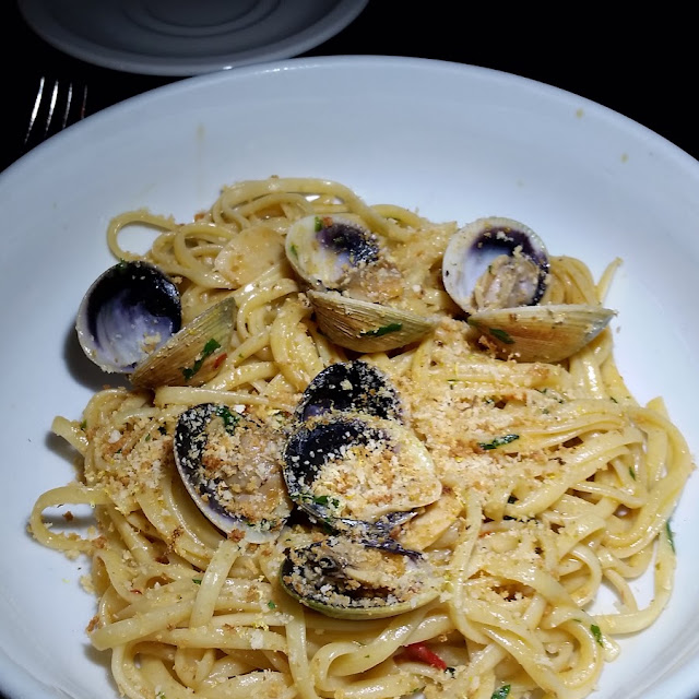 Bass Alle Vongole