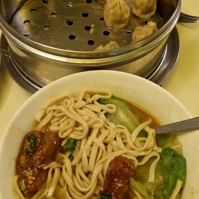 Caldo de Tendão E Dim Sun