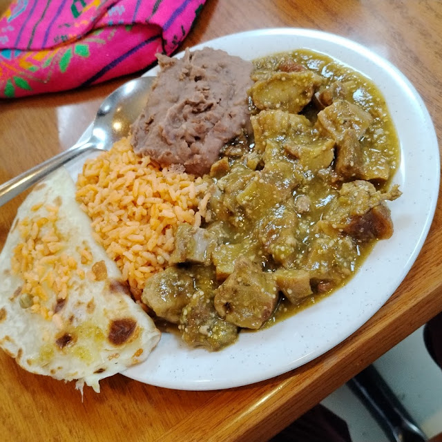 Chicharrón En Salsa Verde