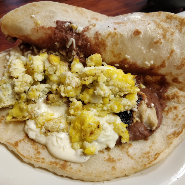 Baleada Con Pollo