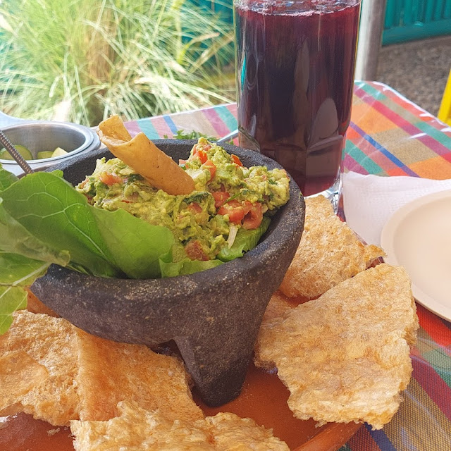 Botana de Chicharrón Con Guacamole