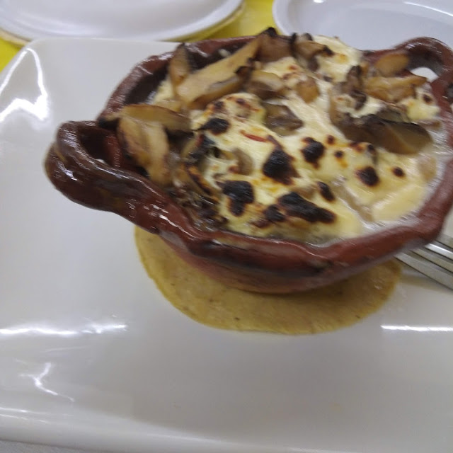 Queso Fundido Con Champiñones