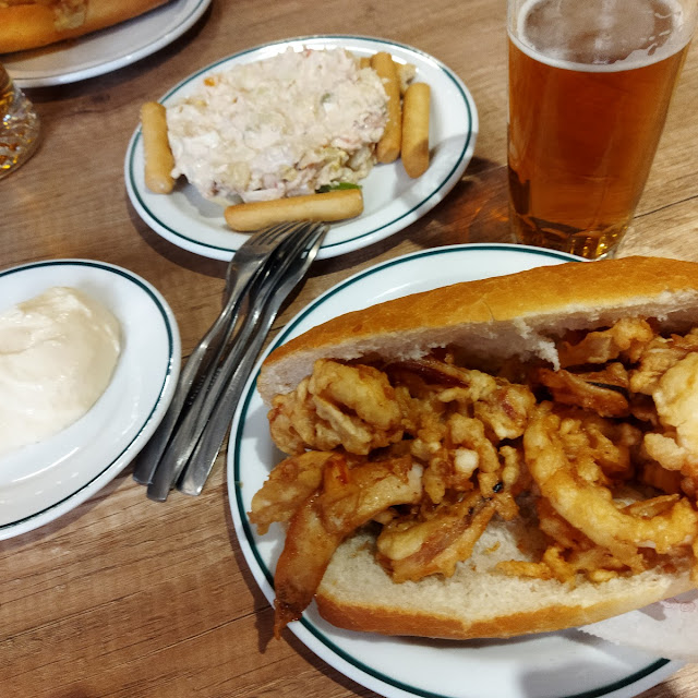 Bocadillo de Calamares Con Ajoaceite