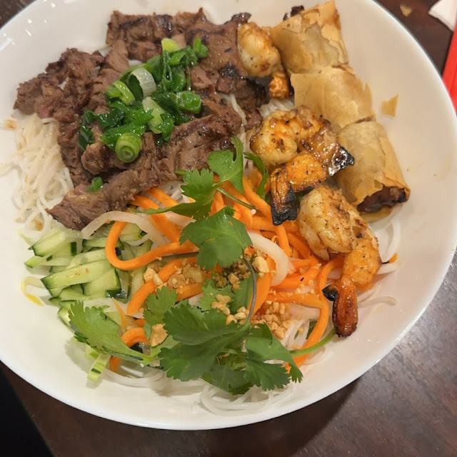 Vermicelli with Beef and Shrimp
