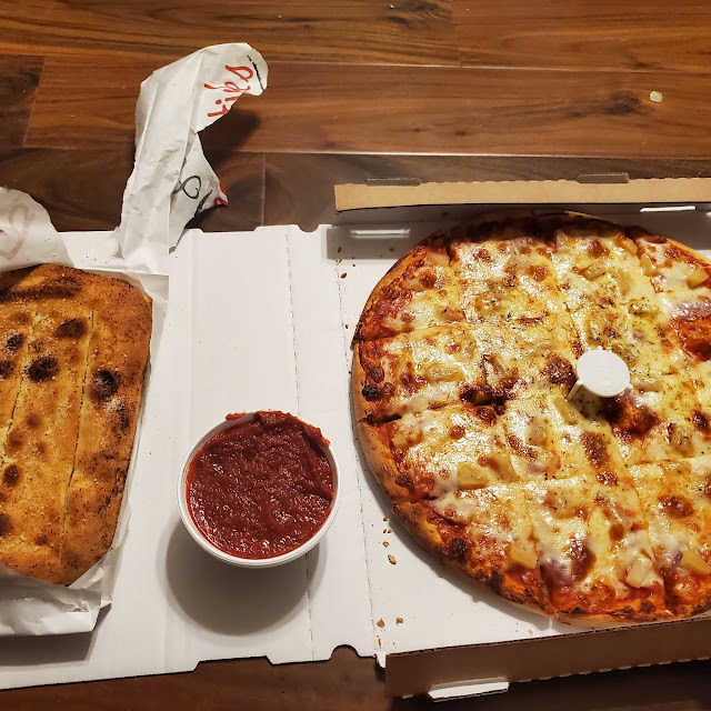 Breadsticks and Marinara