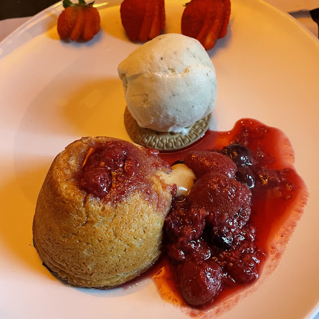 Petit Gateau de Doce de Leite