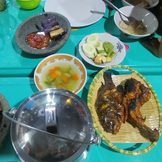 Ayam Dan Nila Bakar