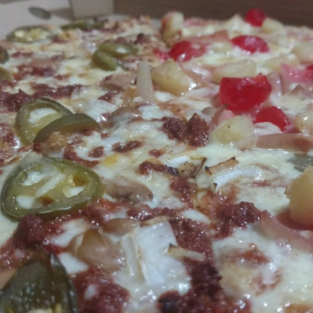 Hawaiian Pizza