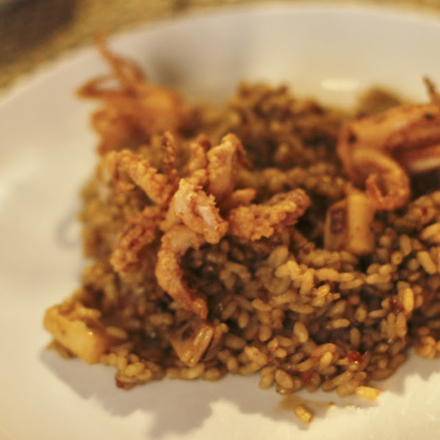 Arroz de Chi̇pi̇rón Alcachofas Y Mollejas de Lechal