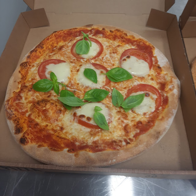 Pizza Caprese