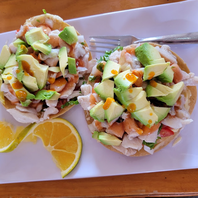 Tostada de Ceviche Y Camarones