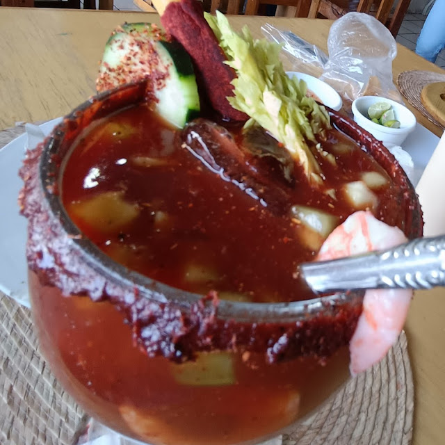 Clamato Con Camarones