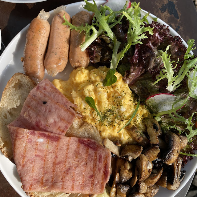 English Breakfast