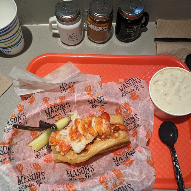 Bar Harbor Connecticut Roll Clam Chowdet
