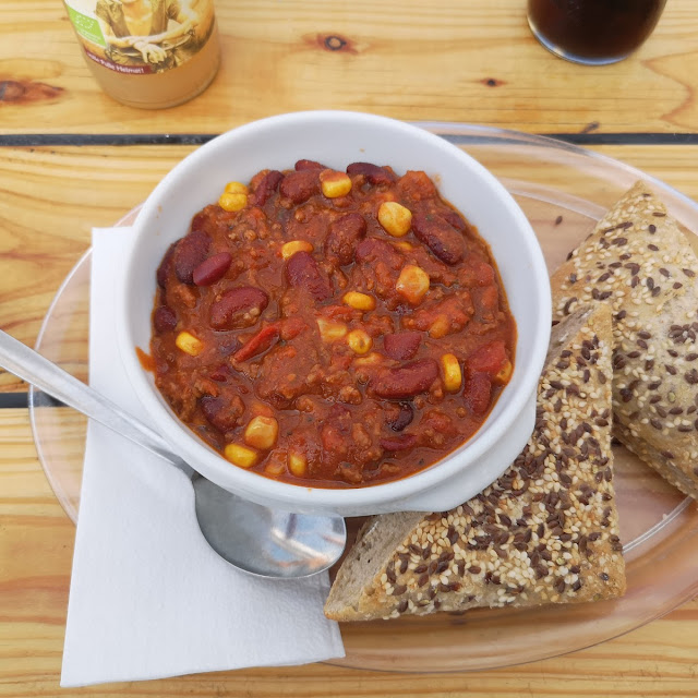 Chili Con Carne Mit Brötchen