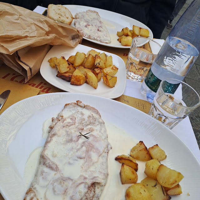 Cotoletta Alla Bolognese