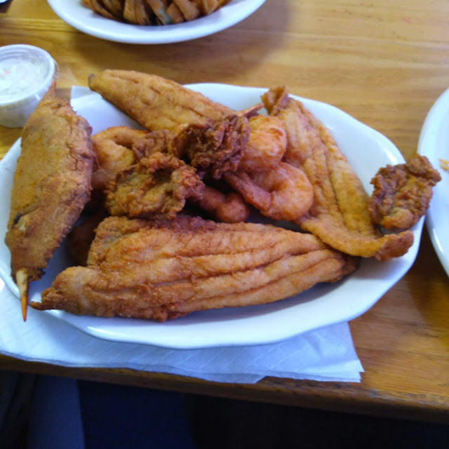 Mayflower Seafood Combo