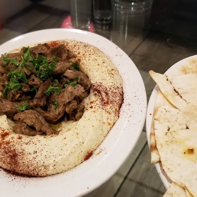Hummus with Meat