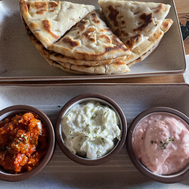 3 Dips 2 Pitas