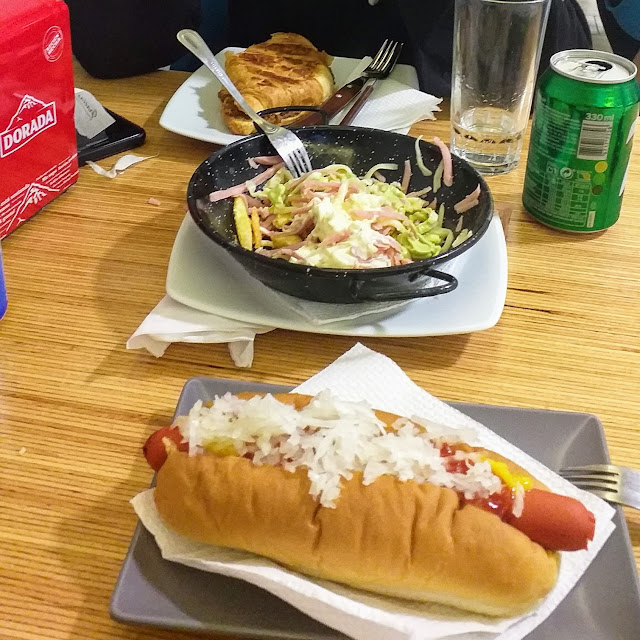 Papas Locas Y Perrito Caliente