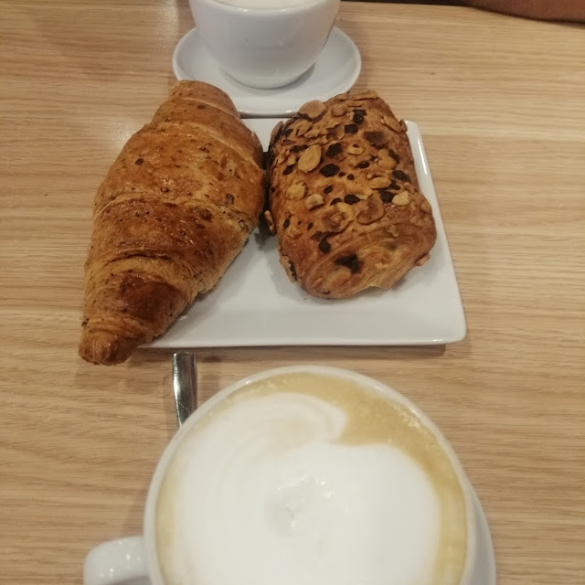 Cappuccino E Brioche Cioccolato