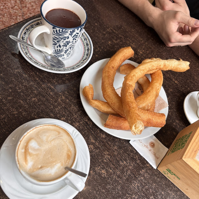Churros Con Chocolates