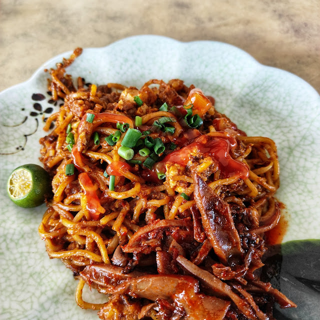 Tiga Rasw Mee Goreng Pasembur