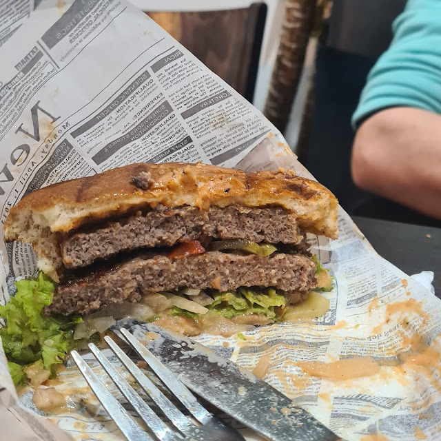 Megaburger