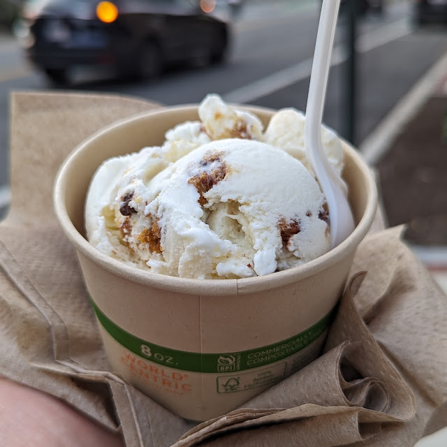 Ginger Snap Ice-Cream