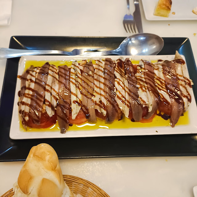 Tomate Con Ventresca Boqueron Y Anchoas