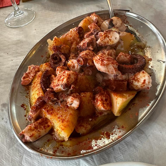 Pulpo Con Cachelos