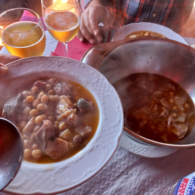 Callos Con Garbanzos