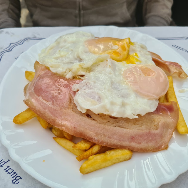 Huevos Rotos