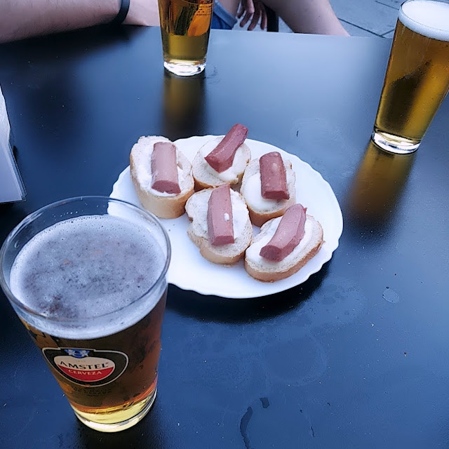 Caña Y Salchimontados