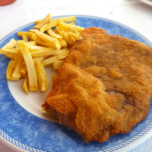 Cachopo Con Patatas Fritas