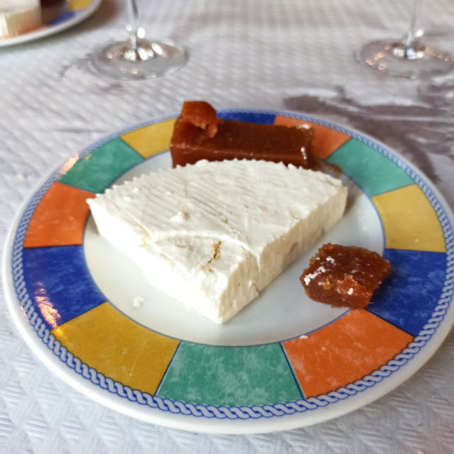 K Eso Fresco Y Menbrillo