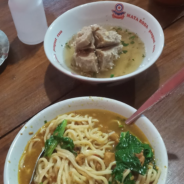 Mie Ayam Bakso Urat