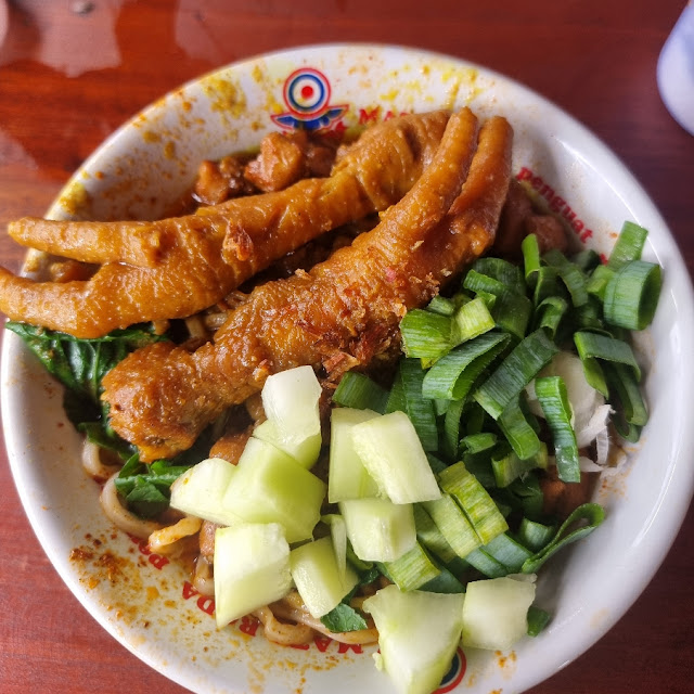 Mie Ayam Naga Goreng Ceker