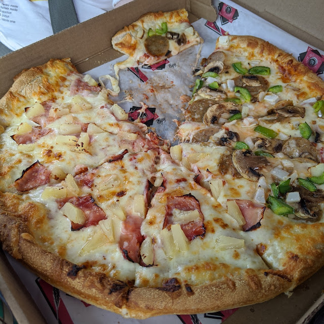 Hawaiian Pizza