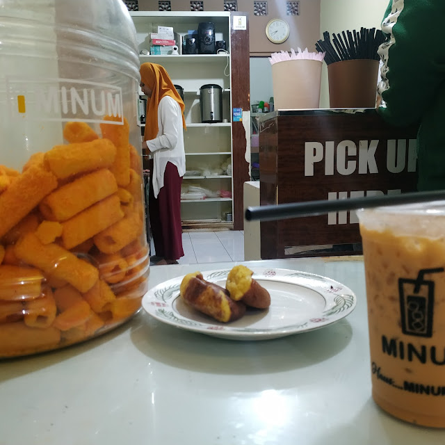 Pukis Jajanan Penunggu