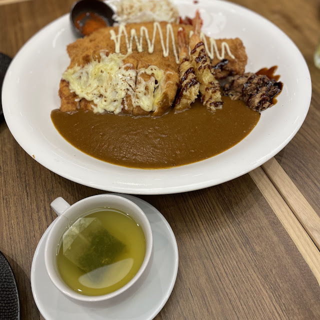 Jumbo Chicken Katsu Curry with Omelette