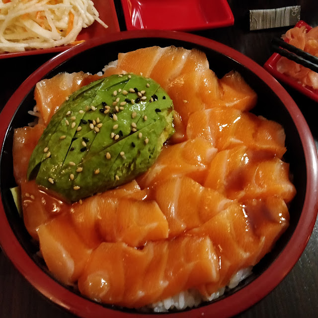 Chirashizushi