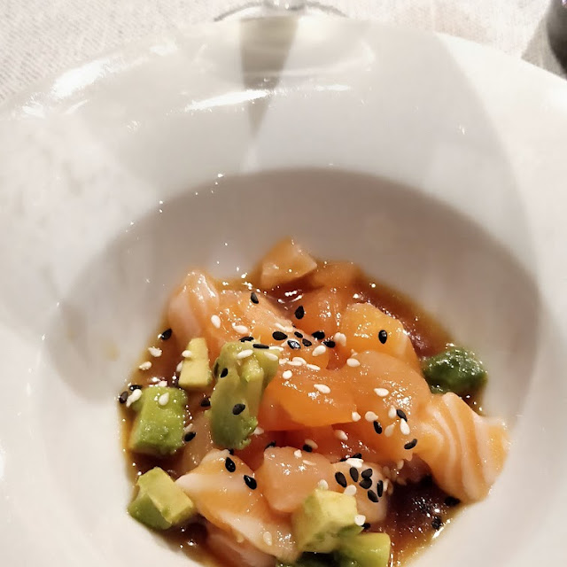 98-tartare Di Salmone
