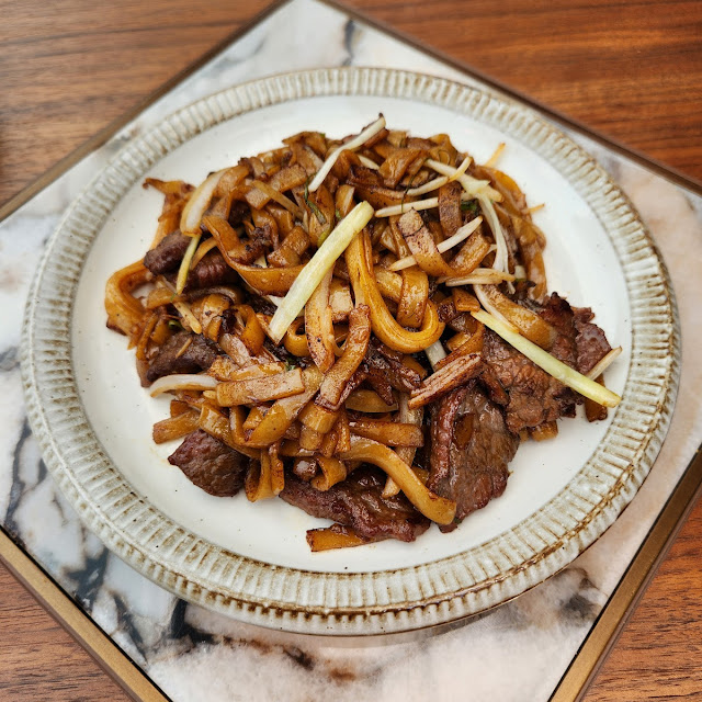 Wok Fried Flat Rice Noodles