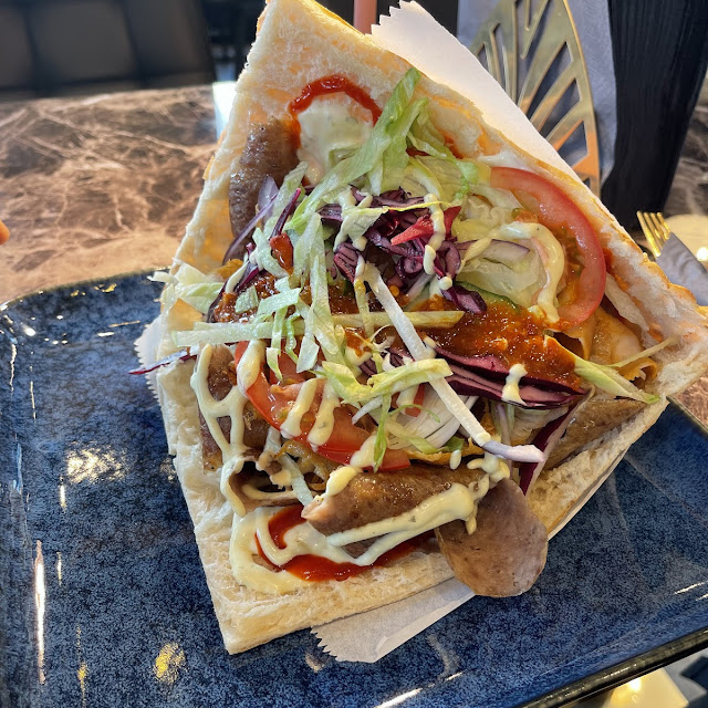 Hummus with Shawarma