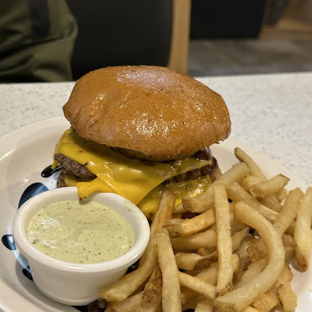 Biggie Small Burger