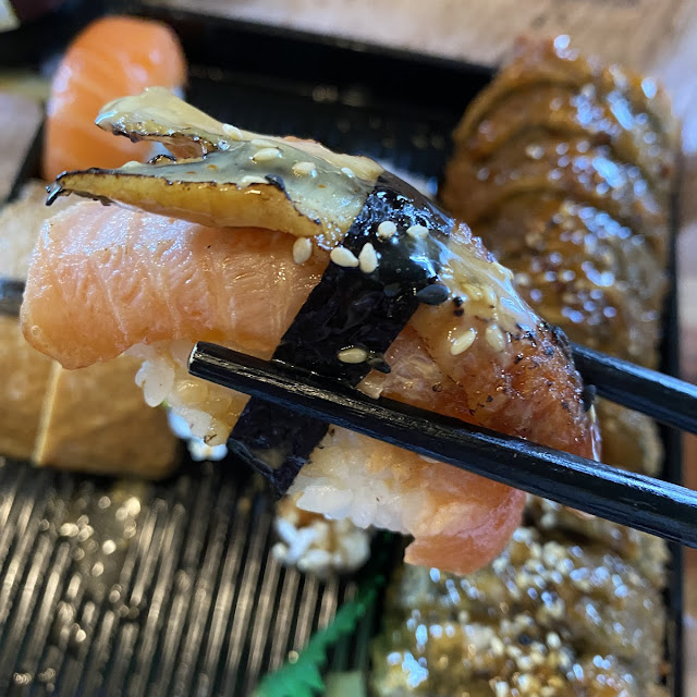 Sushi Lachs Gegrillt