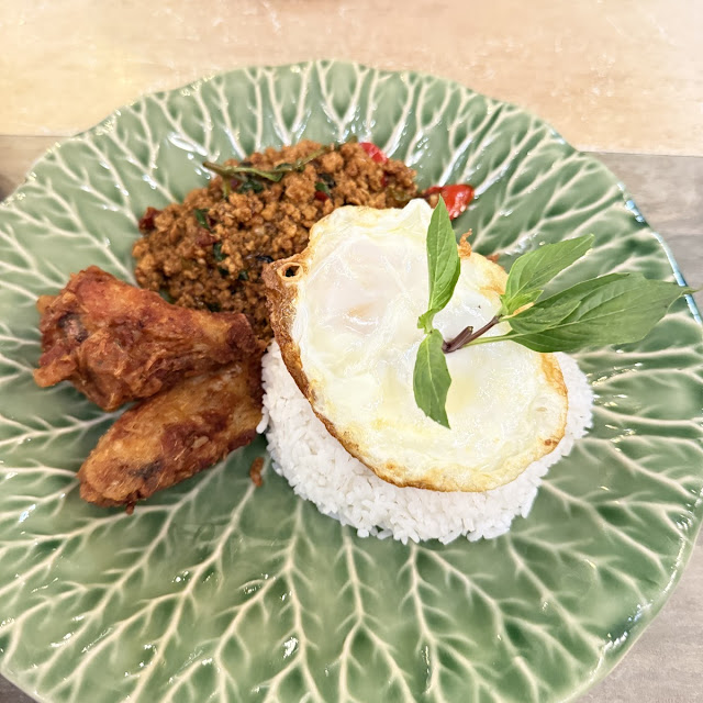 Thai Basil Chicken with Egg & Fried Chicken Wings