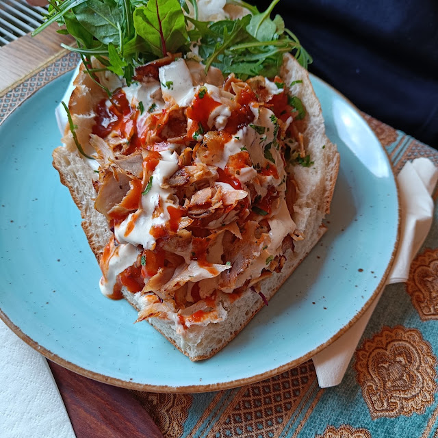17 Hähnchendöner Mit Salat Und Soße